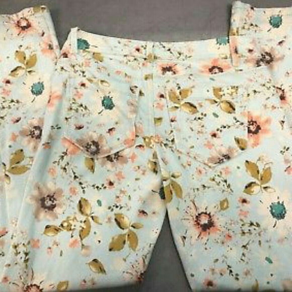 VANILLA STAR Floral Print Skinny Midrise Jeans NWT - Picture 5 of 8
